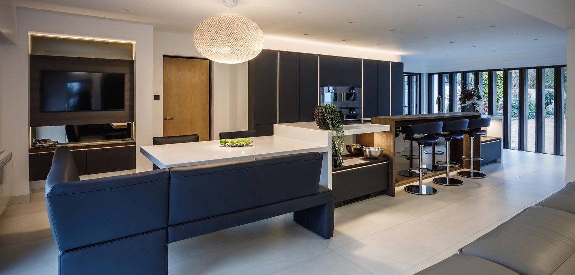 01-A Sleek SLX Kitchen A Sleek SLX Kitchen for a contemporary home