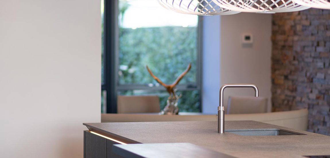 05-A-Third-Stuart-Frazer-Kitchen Stuart Frazer SieMatic Kitchen Breakfast Bar