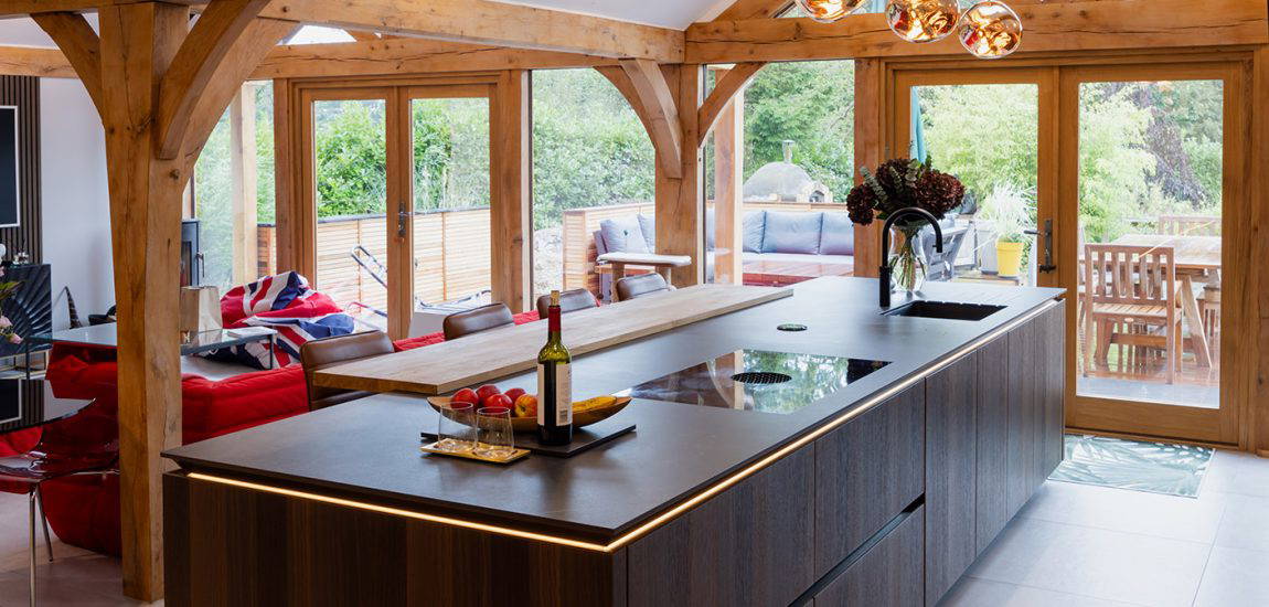09-Traditional Oak Frame meets Contemporary SLX Stuart Frazer SieMatic Contemporary SLX Kitchen Island
