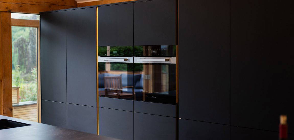 19-Traditional Oak Frame meets Contemporary SLX Stuart Frazer SieMatic Contemporary SLX Kitchen and Miele