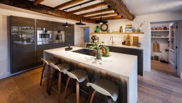 A second Stuart Frazer kitchen for a beautiful listed cottage