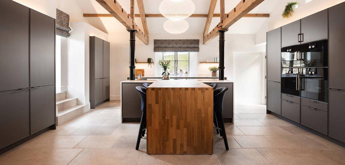 001-A-Stuart-Frazer-Kitchen-for-a-Barn-Conversion A Stuart Frazer Kitchen for a Barn Conversion