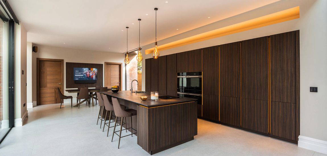 Kitchen design that enhances effortlessly-004 Kitchen design that enhances effortlessly the home’s striking architecture