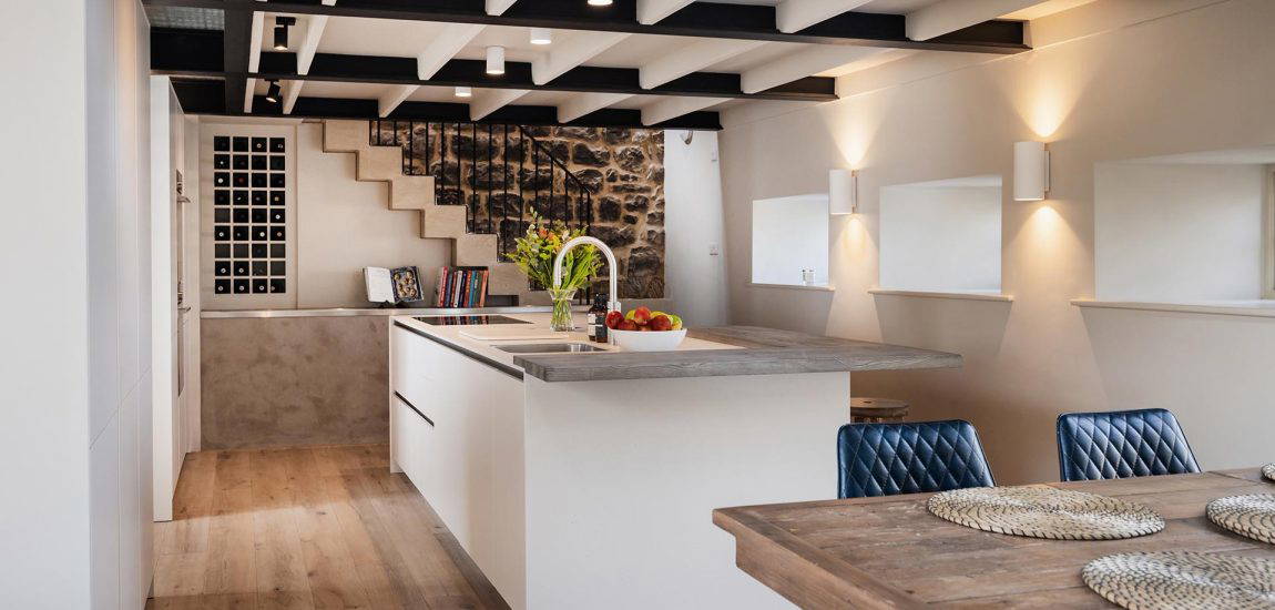 Barn Transformation-013 Stuart Frazer SieMatic Kitchen - Island Focus