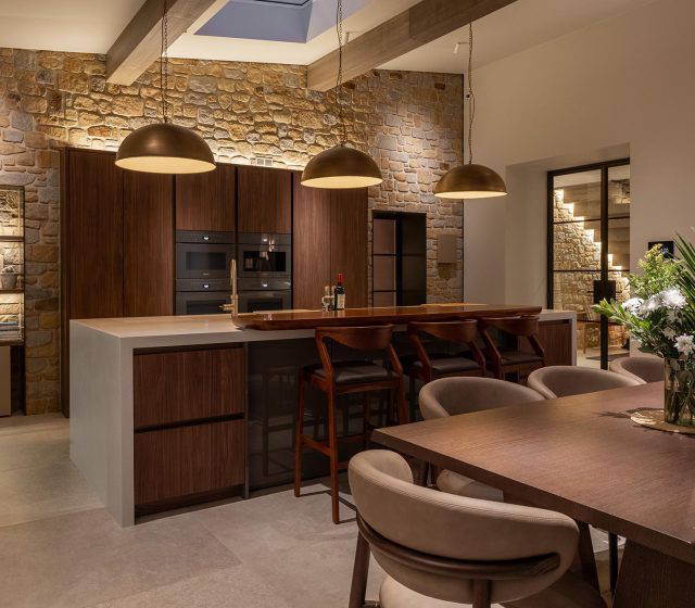 Stuart Frazer SieMatic Kitchen-Where Contemporary Design Meets Nature